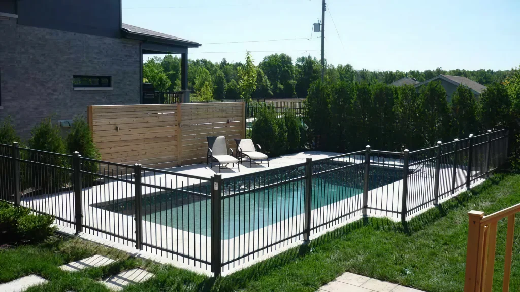 Installation de clôture de piscine et mise aux normes